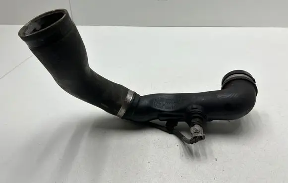 Toyota Avensis T270 Intercooler hose/pipe 173620R030