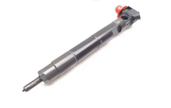 Mercedes-Benz GLA W156 Fuel injector A6510702387 28272472