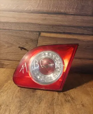 Volkswagen PASSAT B6 Tailgate rear/tail lights