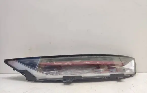 Citroen DS7 Crossback Tailgate rear/tail lights 9815722580 CN000000123