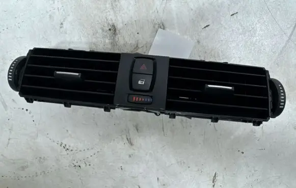 BMW 3 F30 F35 F31 Dash center air vent grill 9218552