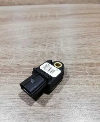 Toyota Yaris Airbag deployment crash/impact sensor 898310h010