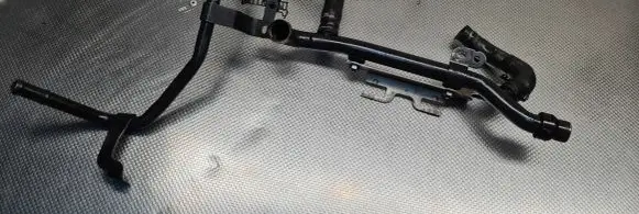 Audi A4 S4 B7 8E 8H Engine coolant pipe/hose 06D121065J