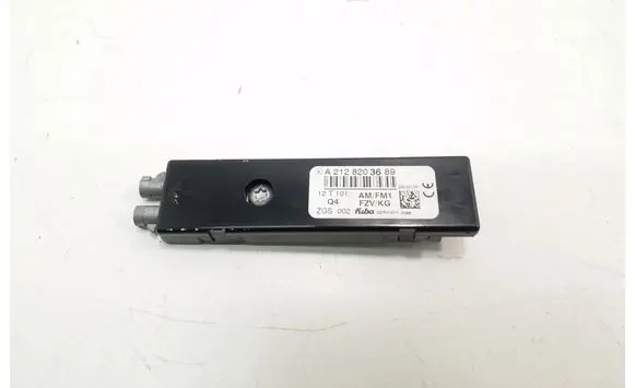 Mercedes-Benz CLS C218 X218 Aerial antenna amplifier A2128203689