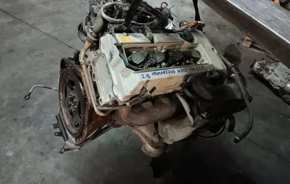 Mercedes-Benz C W203 Engine