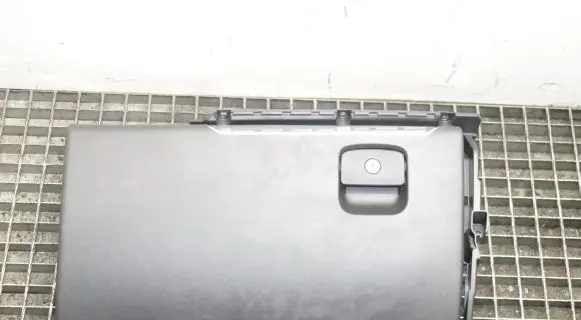 Jaguar F-Pace Glove box CM80512
