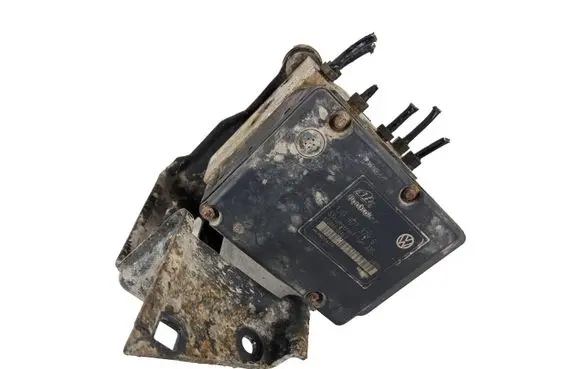 Volkswagen Golf IV ABS Pump 1J0907379G 1J0614117C