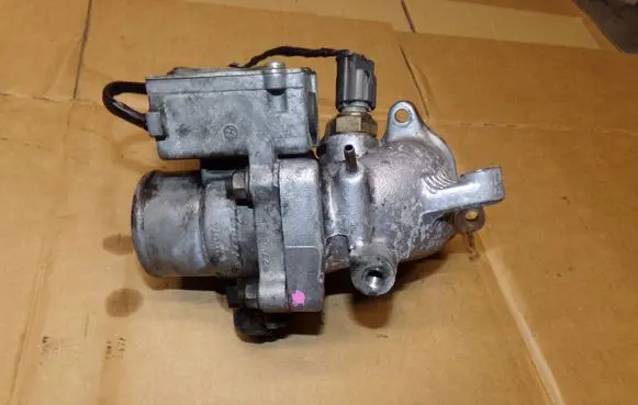 Toyota Corolla E120 E130 Throttle valve 27020-2127