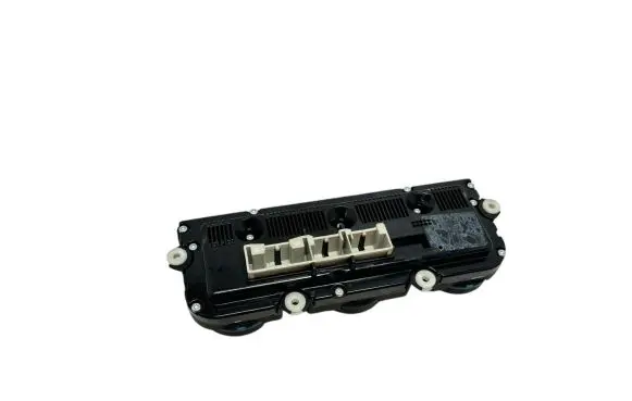 Volkswagen PASSAT B6 Climate control unit 74677532