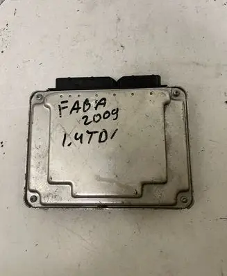 Skoda Fabia Mk2 (5J) Engine control unit/module 045906019CD