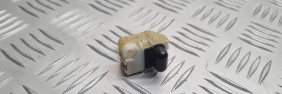 Audi A4 S4 B5 8D Sun solar sensor 8D0907539