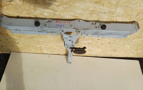 Hyundai Santa Fe Front bumper support beam 