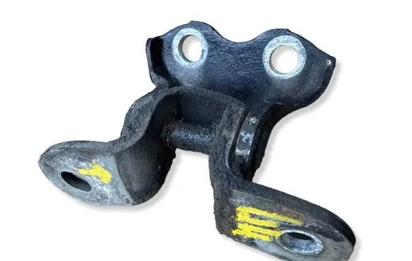 Toyota Corolla Verso AR10 Front door lower hinge 