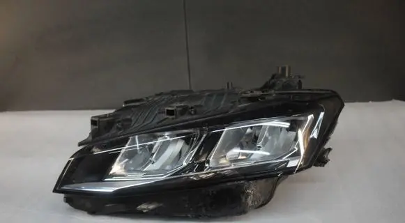 Peugeot 308 Headlight/headlamp 98516733
