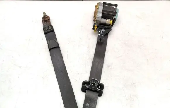 Honda Legend III KA9 Front seatbelt G0905 A3101 0428075