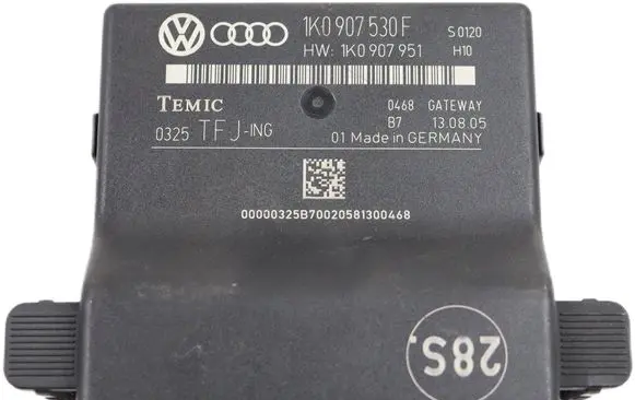 Volkswagen Touran I Gateway control module 1K0907530F 0325 1K0907951