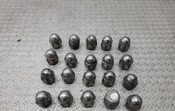 Toyota RAV 4 (XA20) Nuts/bolts 