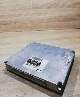 Toyota Corolla Verso AR10 Engine control unit/module ECU 896610F010 MB1758006463
