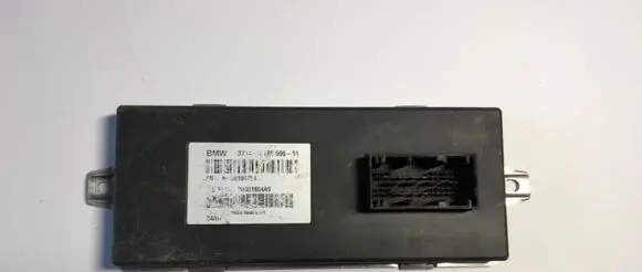 BMW 5 E60 E61 Air suspension control unit module (rear) 