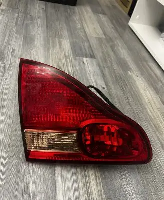 Toyota Avensis Verso Tailgate rear/tail lights