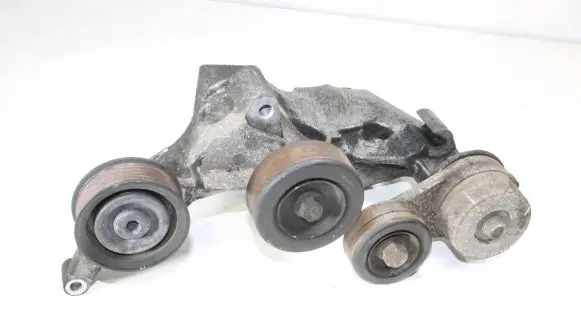 KIA Sportage Generator/alternator belt tensioner