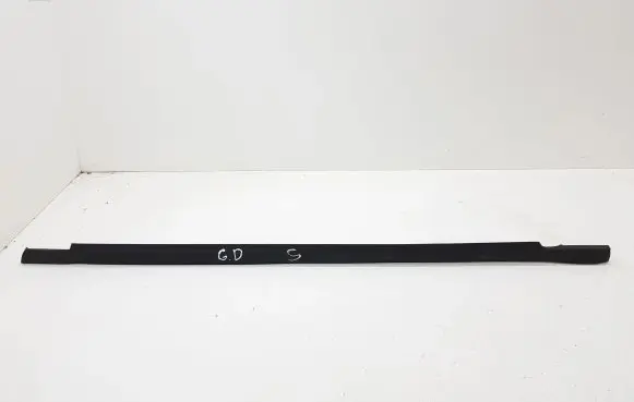 Renault Espace III Rear door glass trim molding