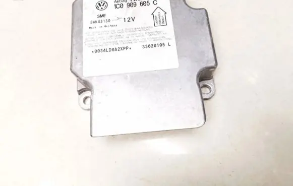 Volkswagen PASSAT B5.5 Airbag control unit/module 1C0909605C 5wk43130
