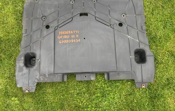 Maserati Ghibli Engine splash shield/under tray 670009531