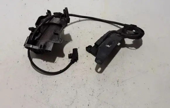 Mercedes-Benz GLA H247 Front ABS sensor wiring A2475460200