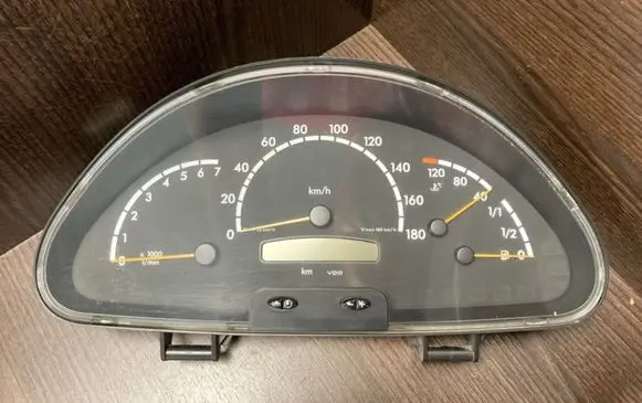 Mercedes-Benz Sprinter W901 W902 W903 W904 Speedometer (instrument cluster) 0014468521