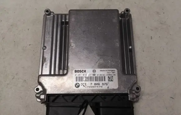 BMW 5 E60 E61 Engine control unit/module 0281014437 7806976 170097479