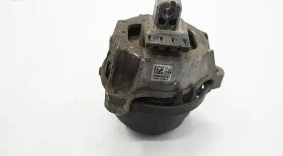 BMW 7 G11 G12 Engine mounting bracket 6860482ACR 6860482