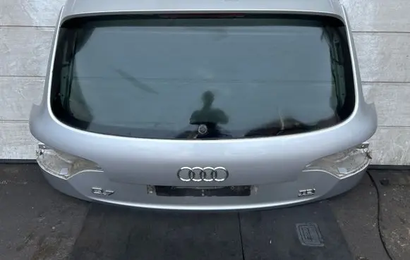 Audi Q7 4L Tailgate/trunk/boot lid