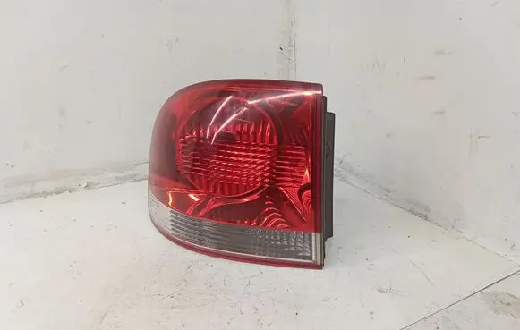Volkswagen Touareg I Rear/tail lights 7L6945095K