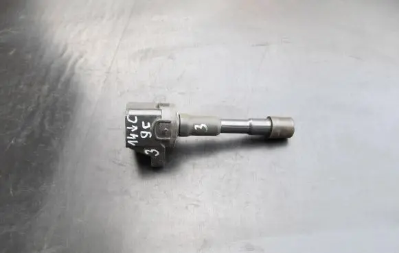 Honda Insight High voltage ignition coil CM11118 09120 HITACH1