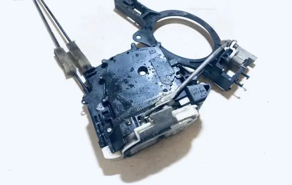 Mitsubishi Outlander Rear door lock