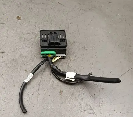 Citroen C4 I Seat heating relay 9638053380 9445536 200044