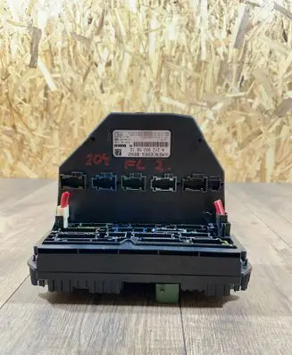 Mercedes-Benz C W204 SAM control unit A2129005812 A2129025405 A2129015104