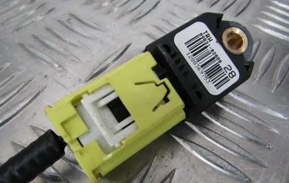 Toyota Auris 150 Airbag deployment crash/impact sensor 8983102080 89831-02080