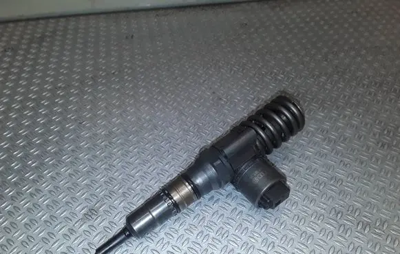Mitsubishi Lancer VIII Fuel injector 0414720404