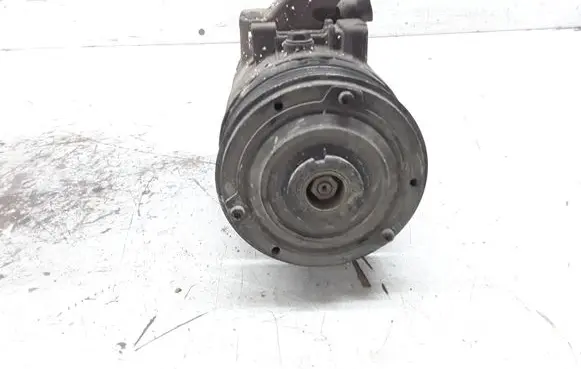 Skoda Fabia Mk1 (6Y) Air conditioning (A/C) compressor (pump) 6Q0820803H