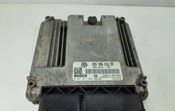 Skoda Octavia Mk2 (1Z) Engine control unit/module 03G906016DK 1039S06224 0281011946