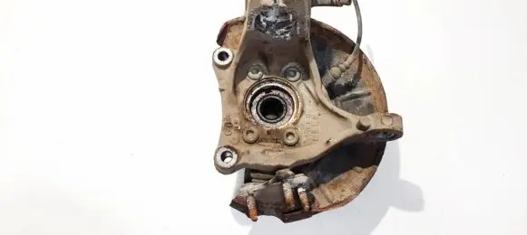Volkswagen PASSAT B6 Front wheel hub