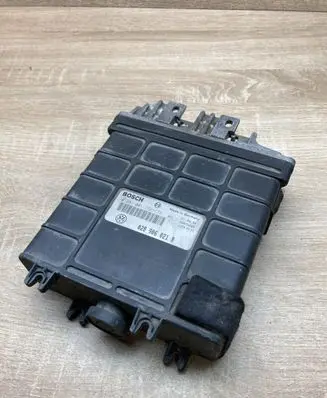 Volkswagen PASSAT B4 Engine control unit/module ECU 028906021B 0281001172