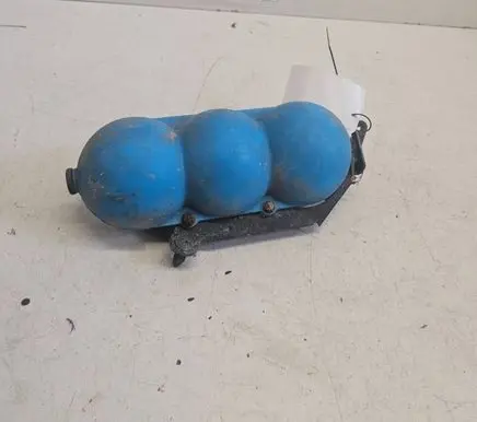 Vacuum air tank