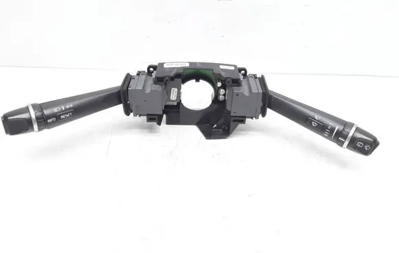 Volvo XC90 Wiper turn signal indicator stalk/switch 31266067 30798526 30798530