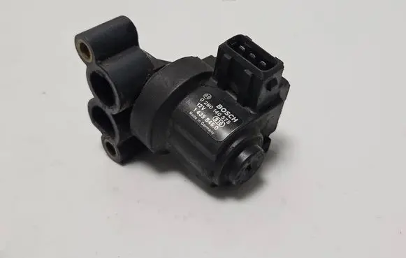 BMW 3 E46 Idle control valve (regulator) 1435846 0280140575