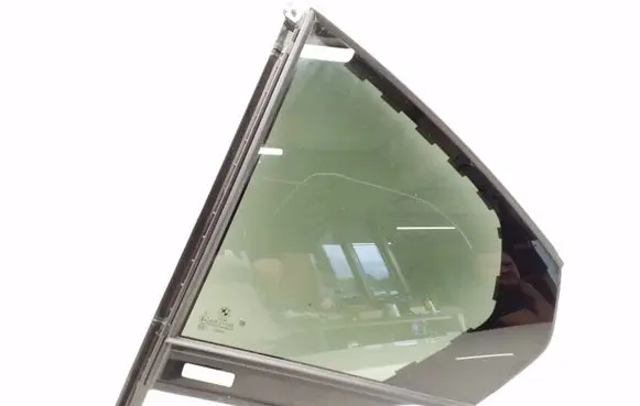 BMW 3 G20 G21 Rear vent window glass 7425087 E443R011006 43R011006
