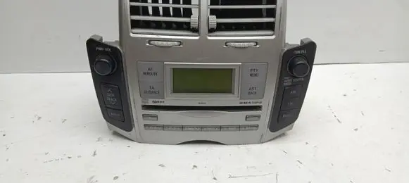 Toyota Yaris Radio/CD/DVD/GPS head unit 861200D210