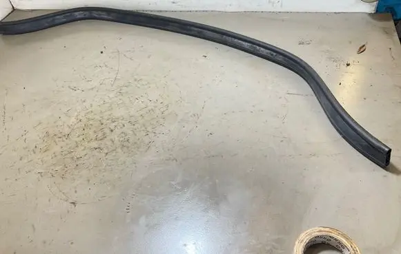BMW X1 F48 F49 Engine compartment rubber 